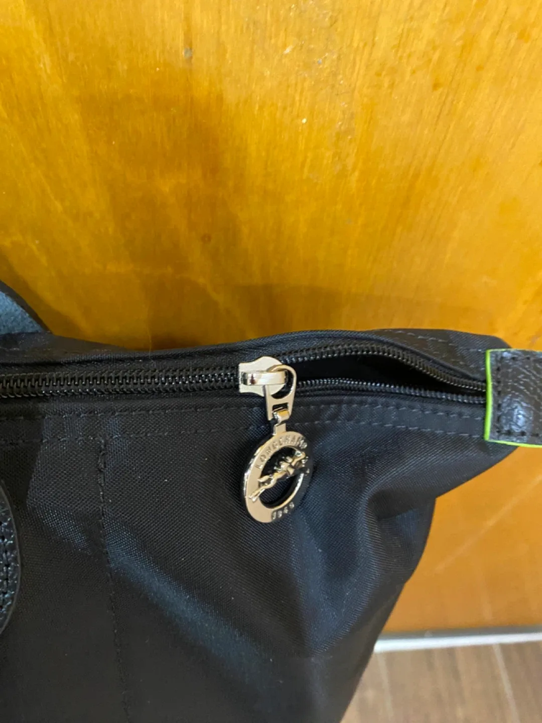 Authentic long champ image indicator(4)