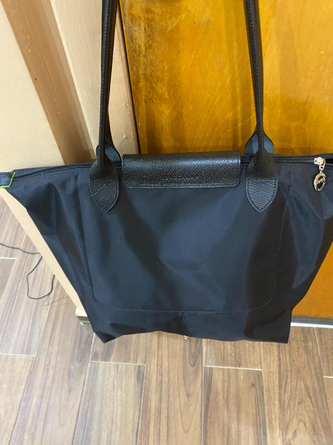 Authentic long champ image indicator(7)