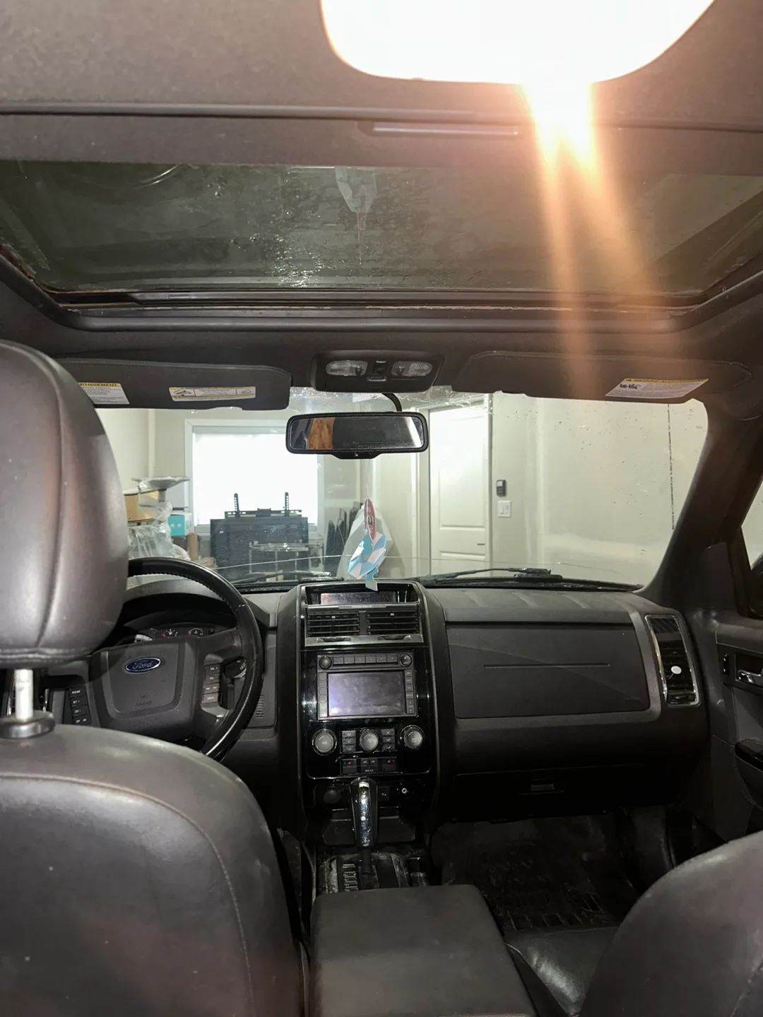 2008 Ford Escape Limited Edition — Runs Great! 220,000 KM image indicator(5)