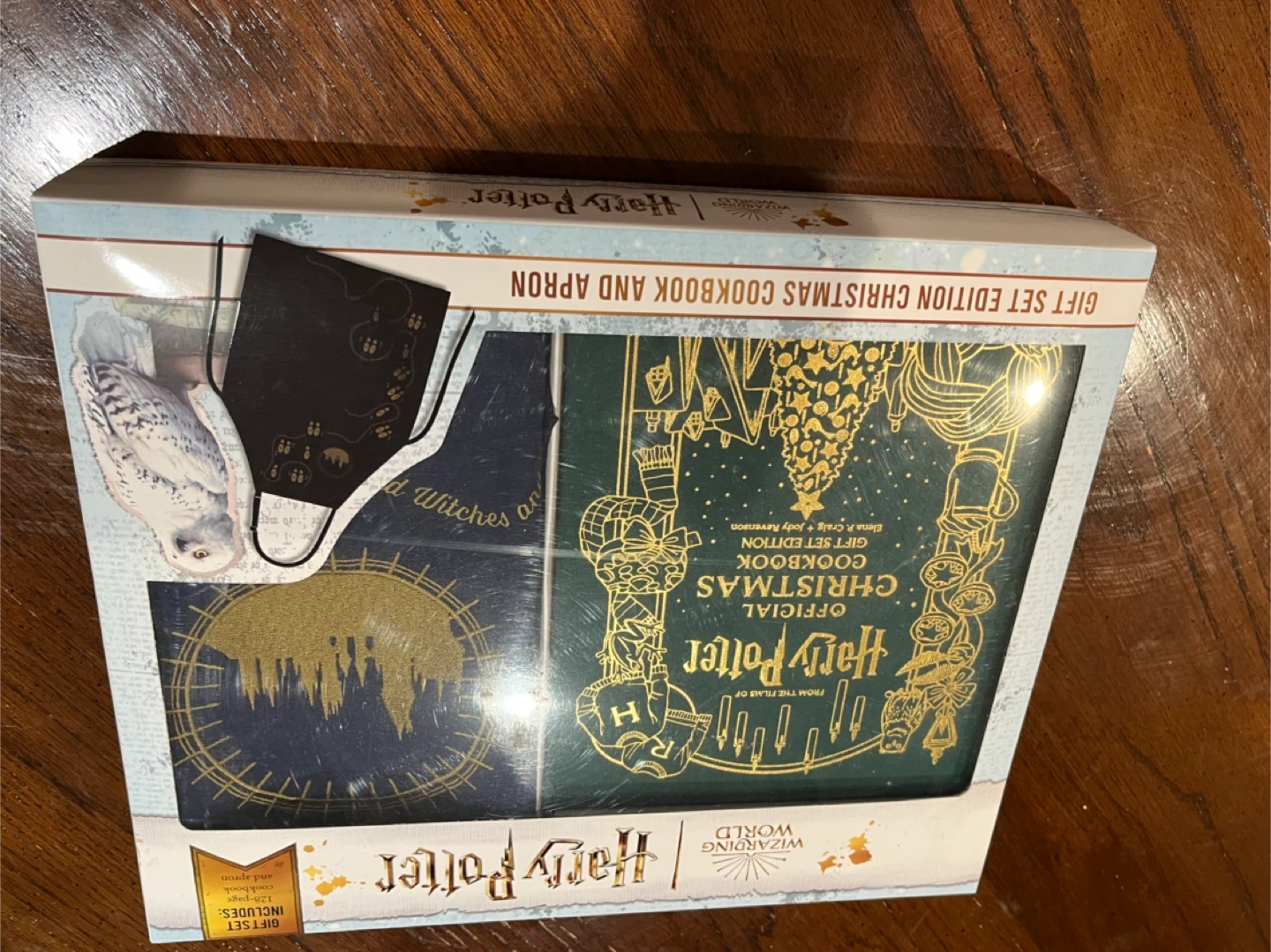 Harry Potter Christmas Cookbook & Apron Gift Set - photo 3