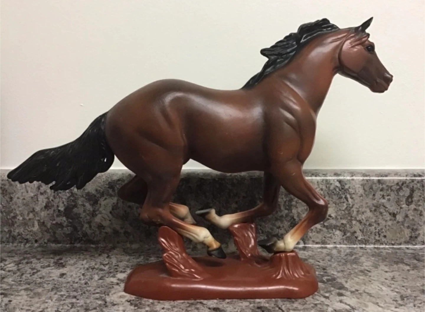 Only 2 Horses Left - photo 3