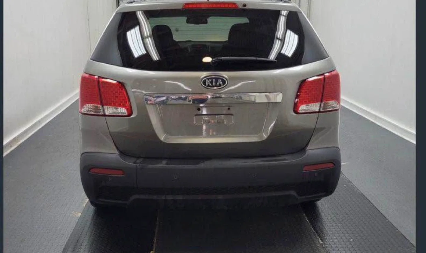 Kia Sorento SUV - 2012 image indicator(3)