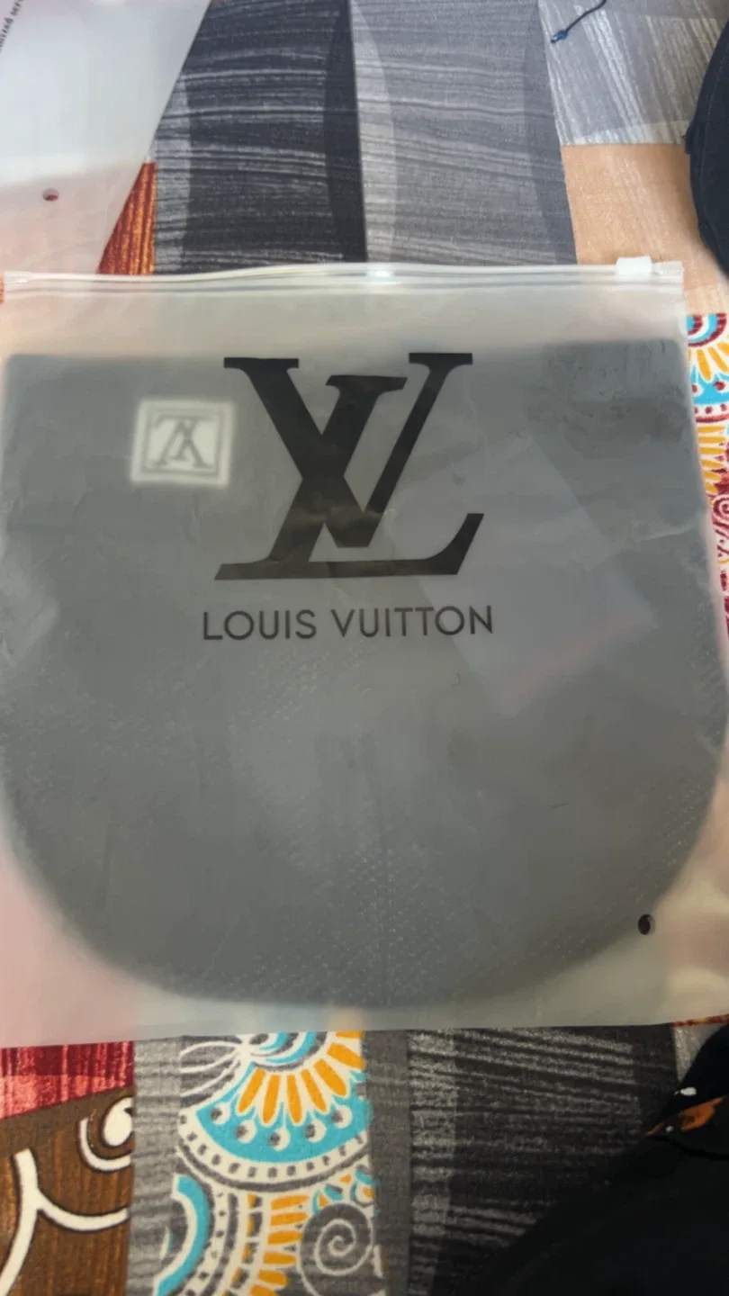 Louis Vuitton Beanie Hat - Black image indicator(3)