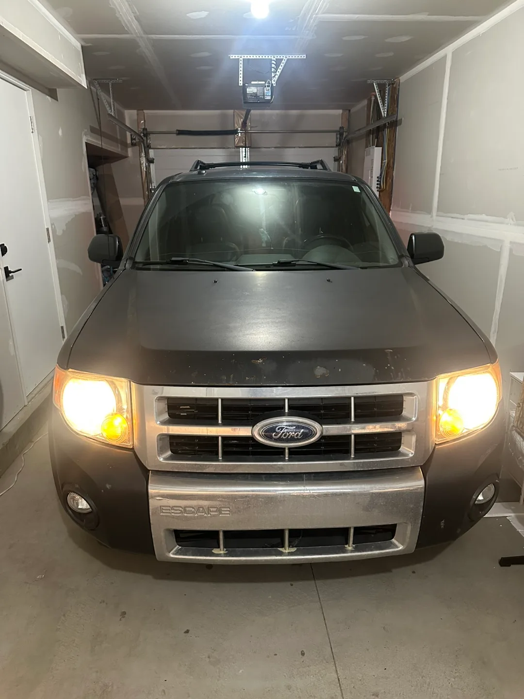 2008 Ford Escape Limited Edition — Runs Great! 220,000 KM image indicator(9)