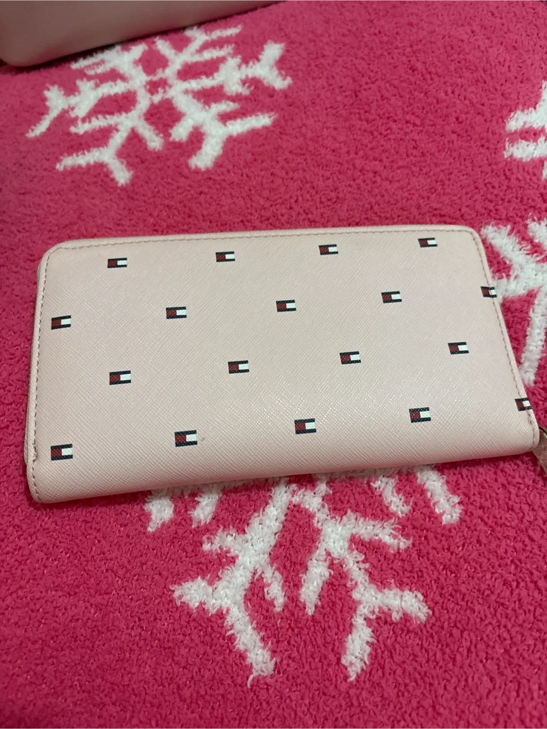 Tommy Hilfiger Pink Wallet image indicator(2)