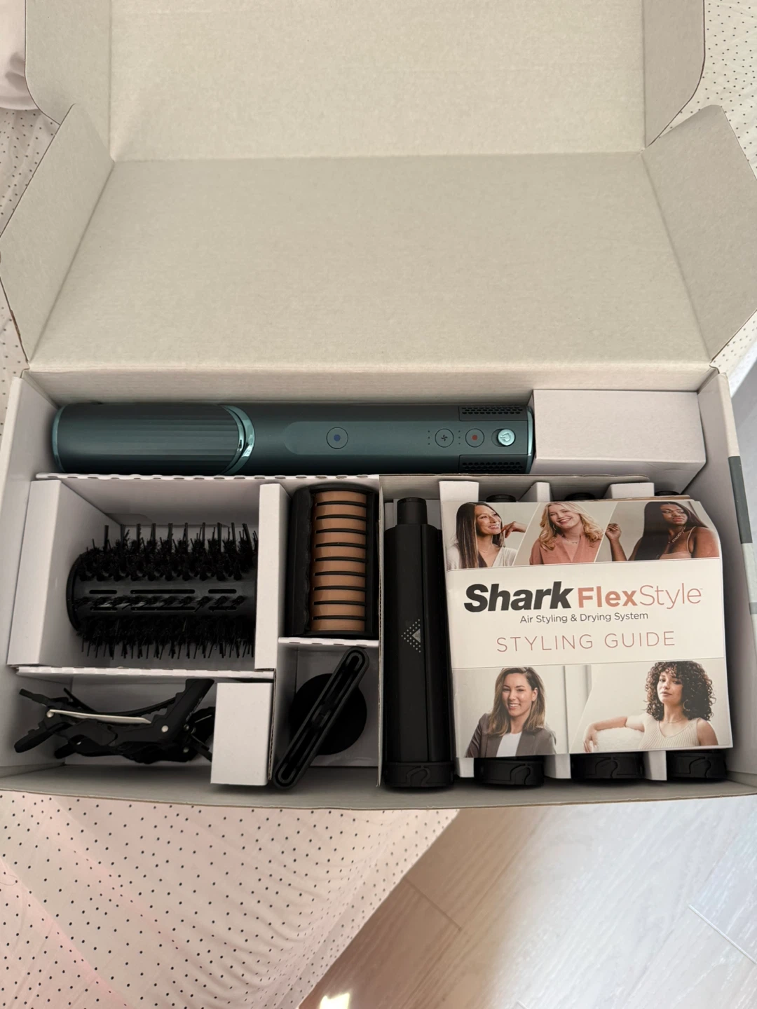 Shark FlexStyle FrizzFighter Finishing Tool Gift Set - New