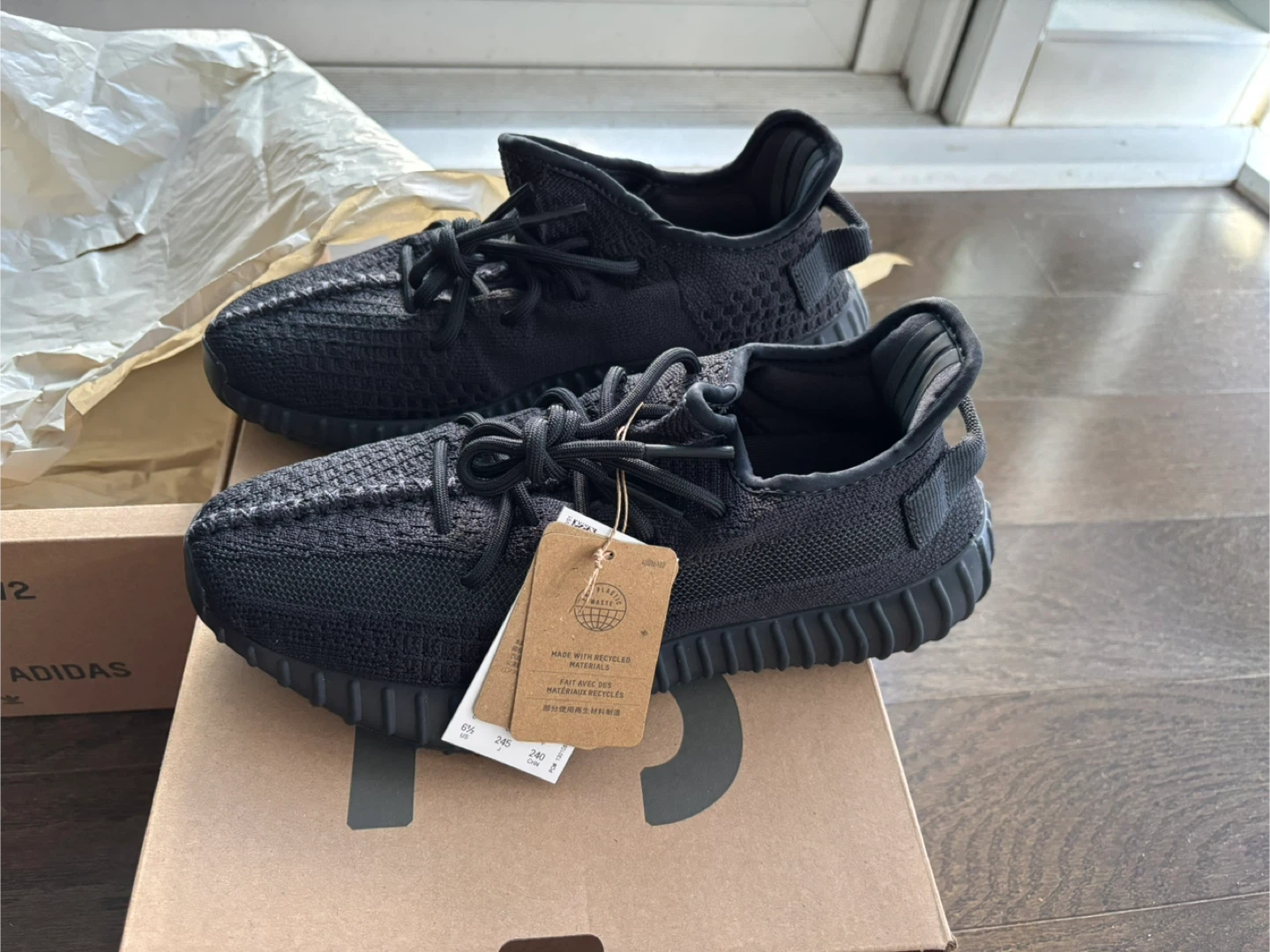 Adidas Yeezy Boost 350 V2 Onyx - Size 6.5