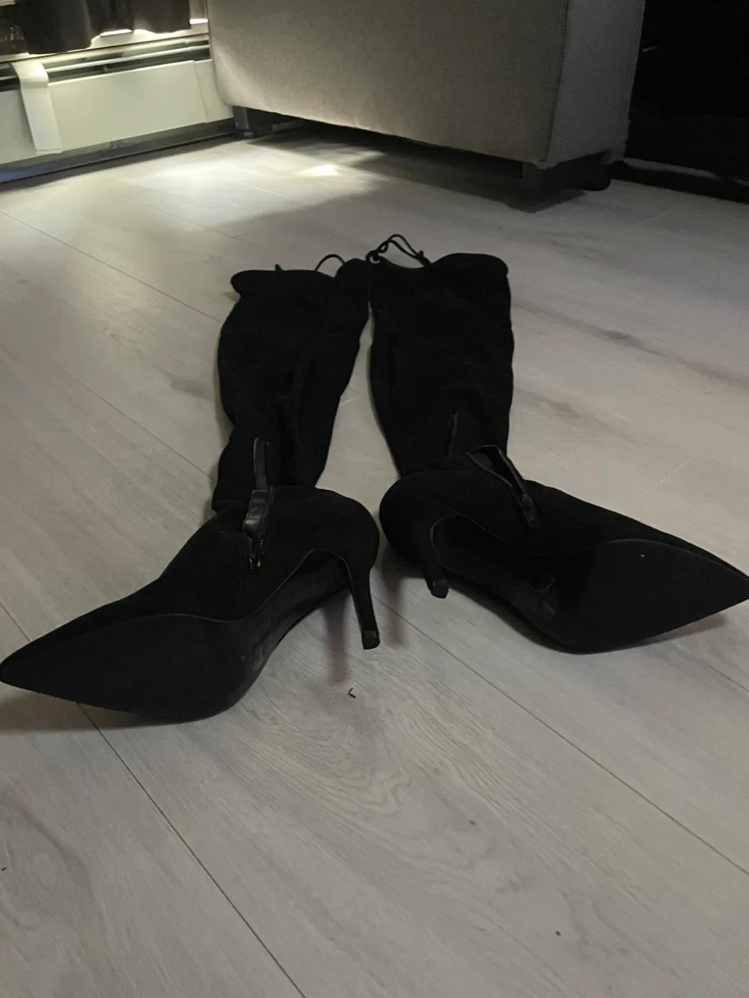 STUNNING Over-the-Knee Black Heeled Boots – Size 6.5 Aldo image indicator(2)