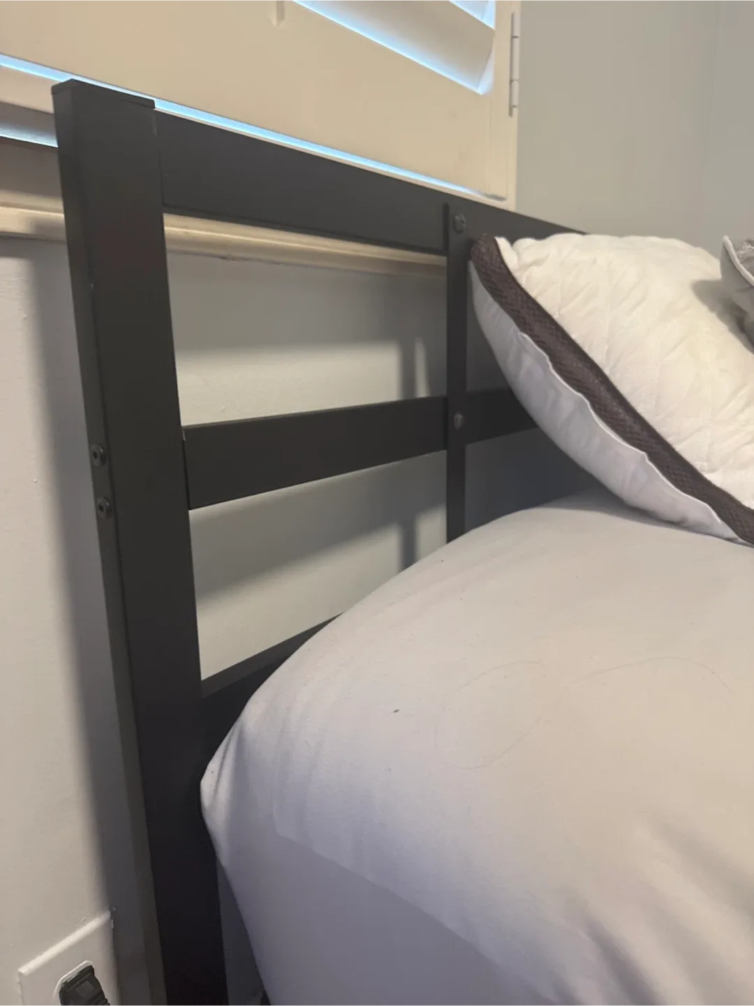 BED FRAME WITH MATTRESS image indicator(2)