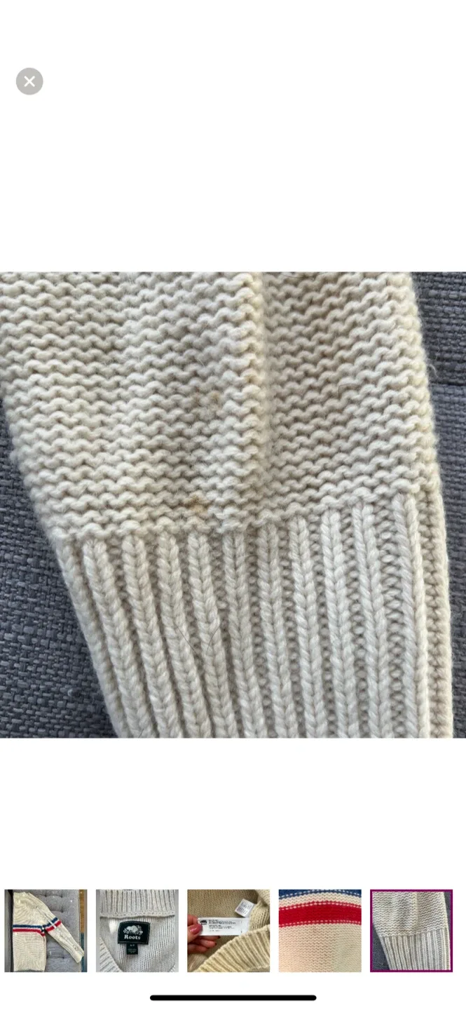 Roots Beige V-Neck Sweater Size S/P image indicator(7)