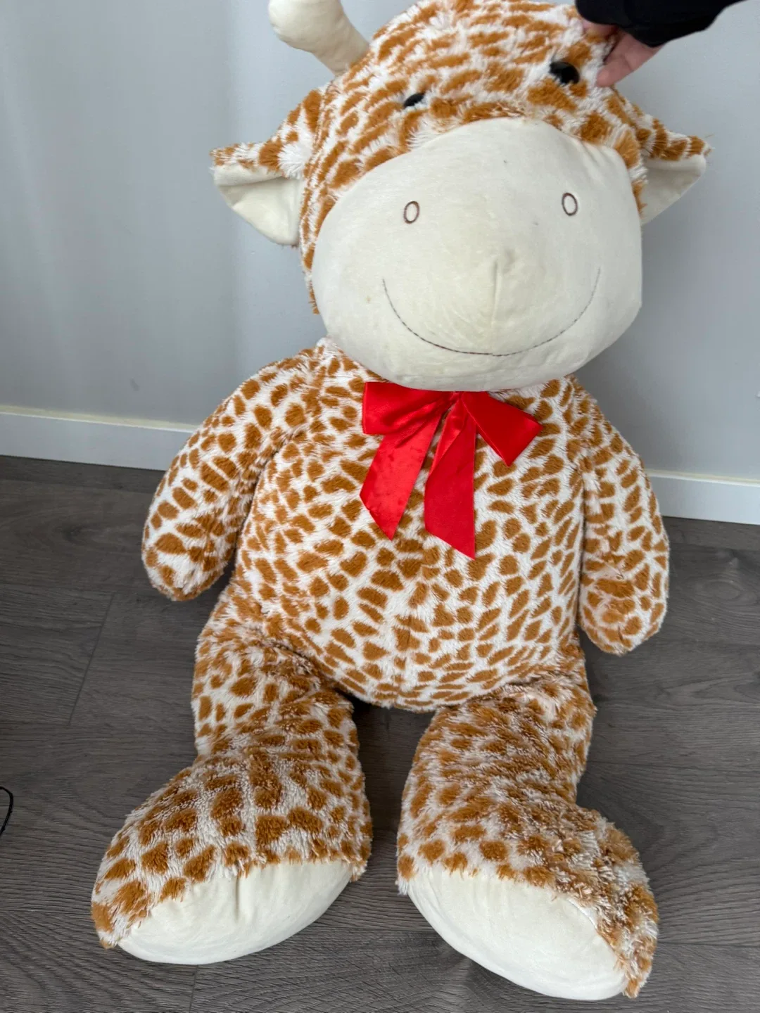 Giant Giraffe Plush Toy image indicator(2)