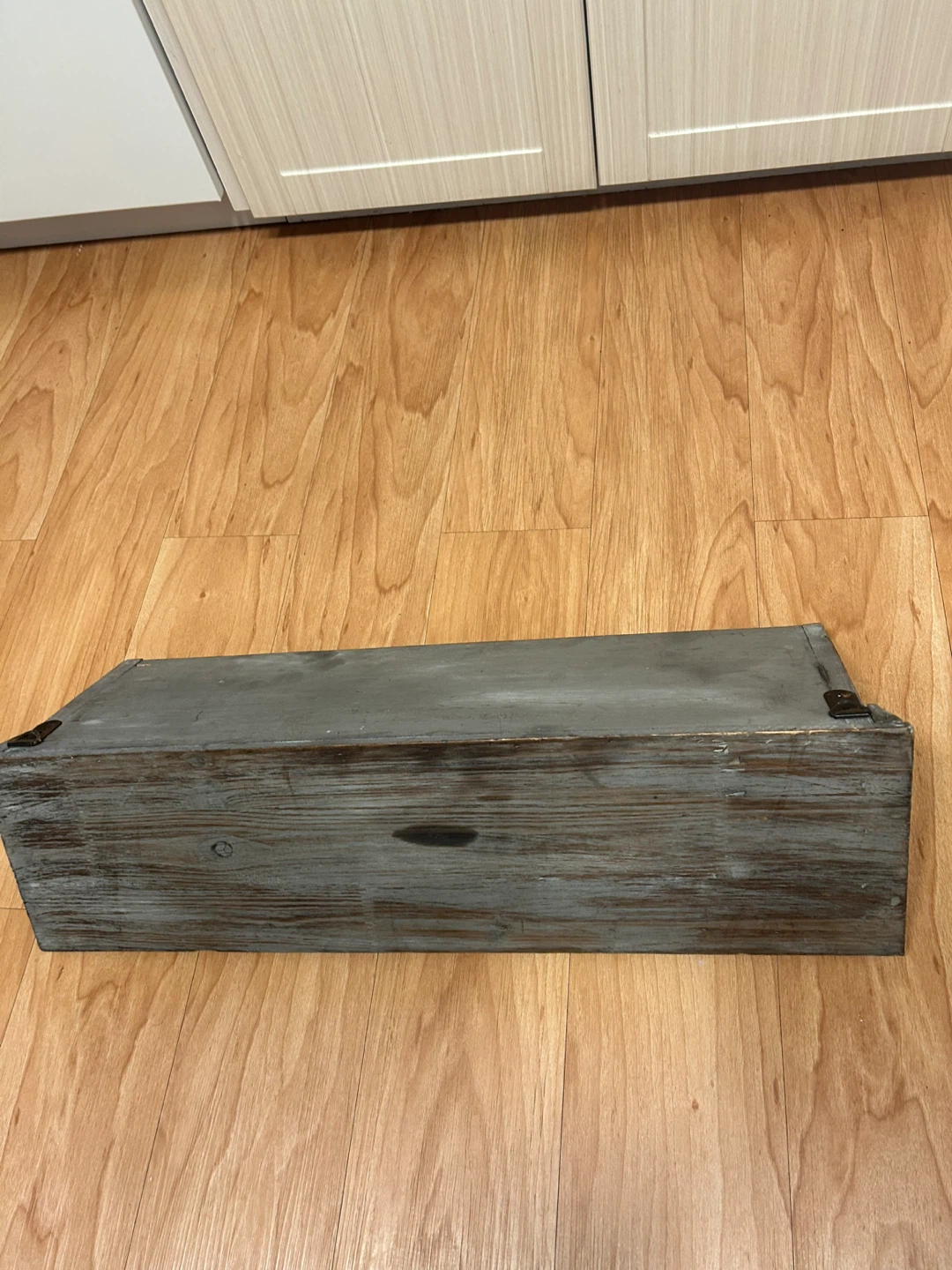 Rustic Wooden Entryway Shelf with Hooks - photo 2