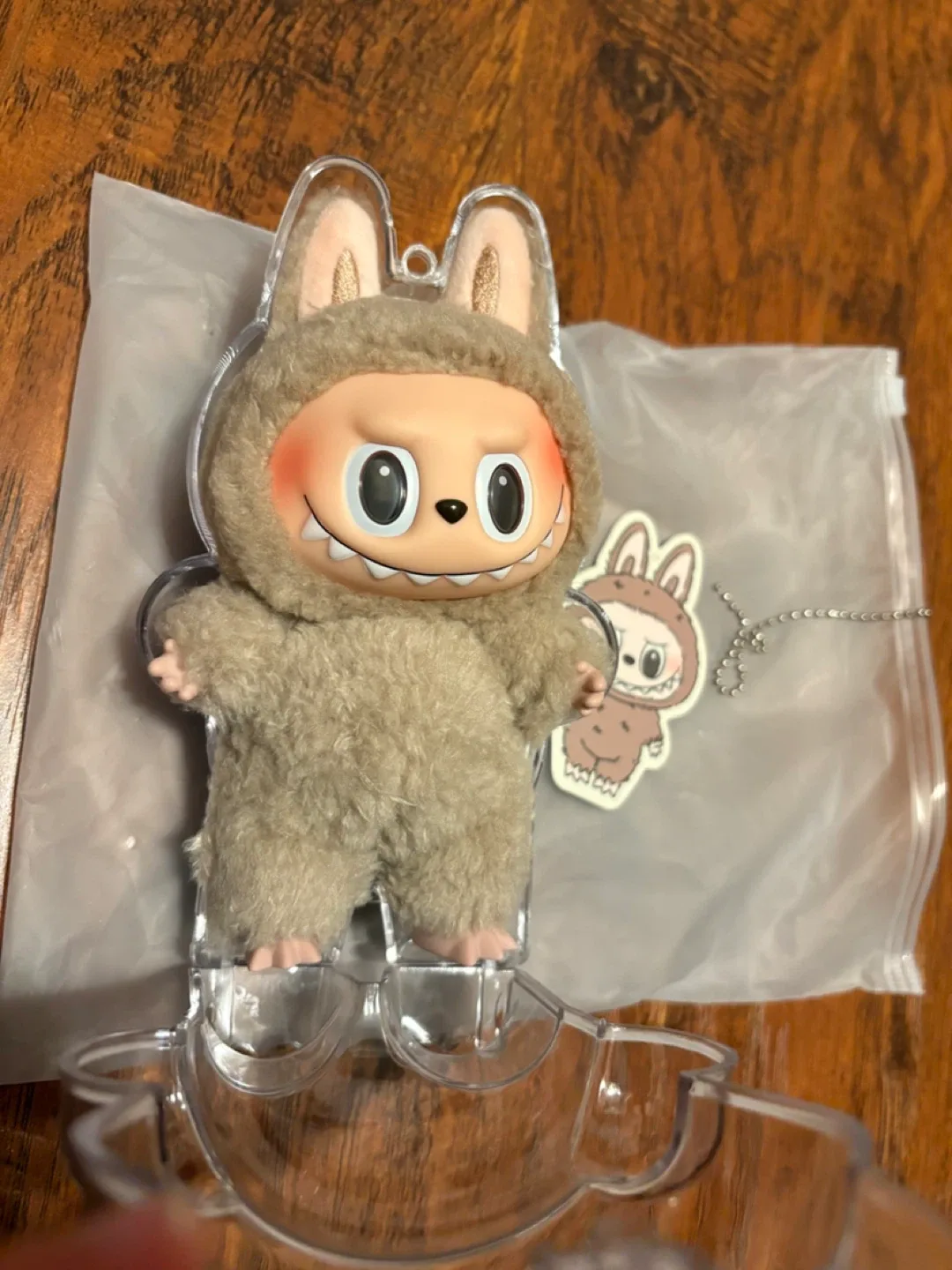 V1 Labubu Toffee - Genuine Pop Mart image indicator(4)