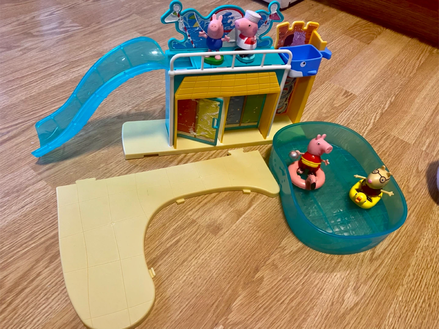 Peppa Pig Water Park Playset - photo 2