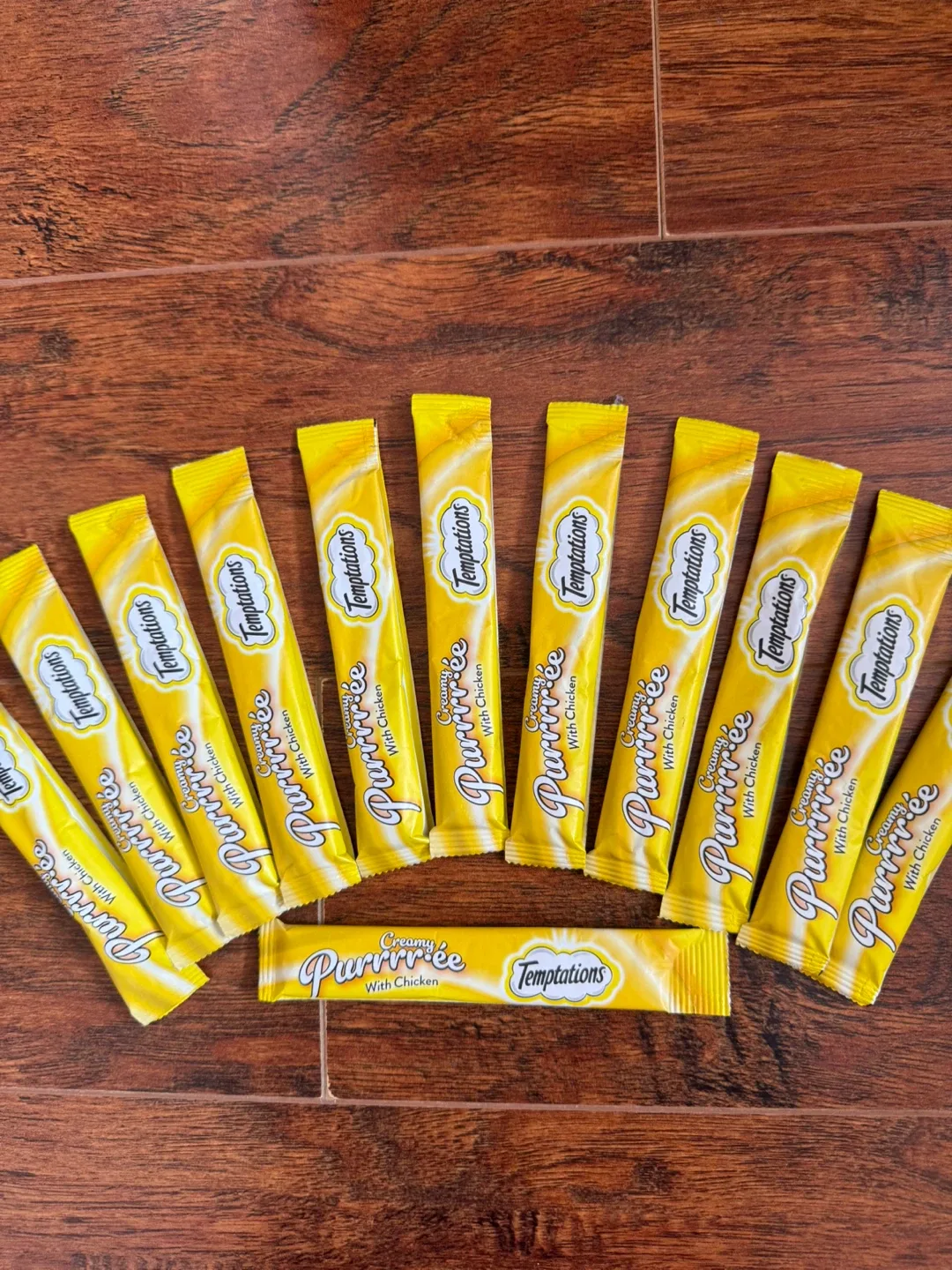 11 Whiskas Cat Food Packs + 12 pouches Temptations Cat Food image indicator(3)