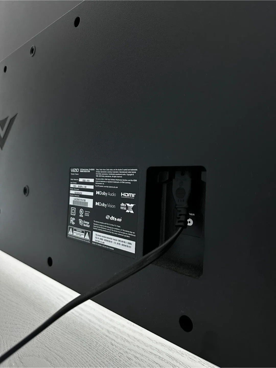 Vizio V505-H19 TV 50” image indicator(4)