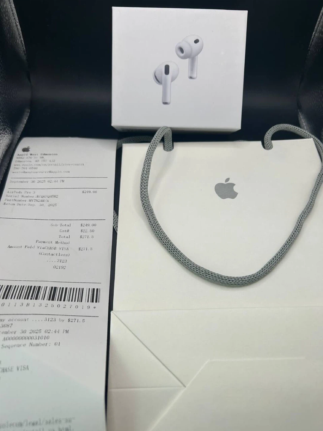 Apple AirPods Pro 2nd Generation - New! - photo 3