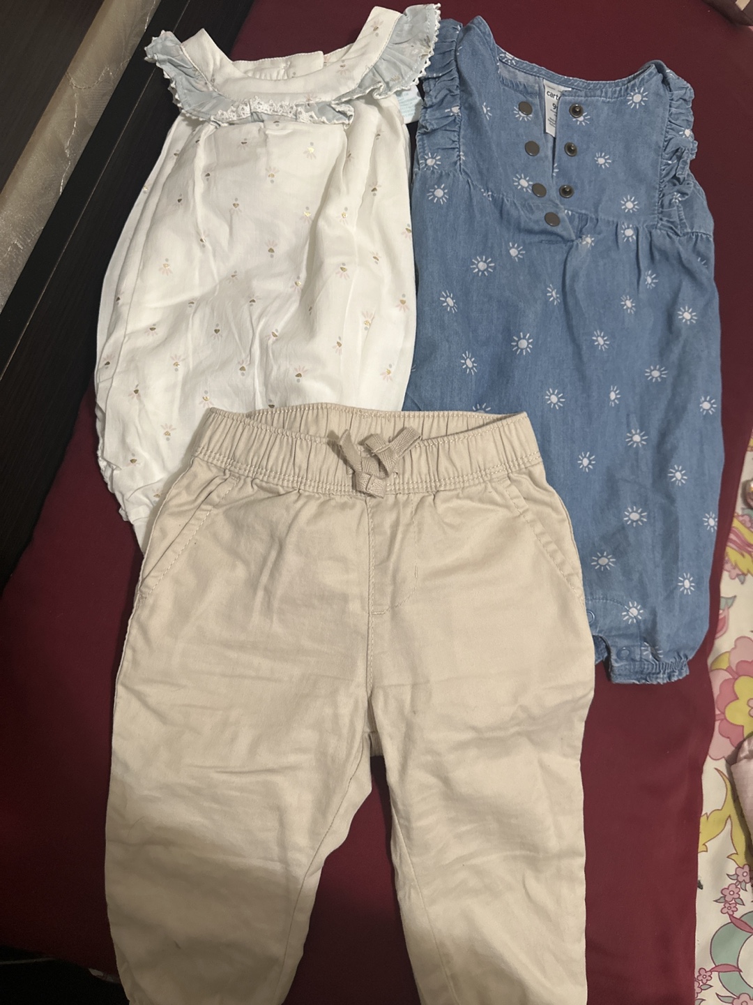 Baby Clothes Bundle: Carters Romper & Pants