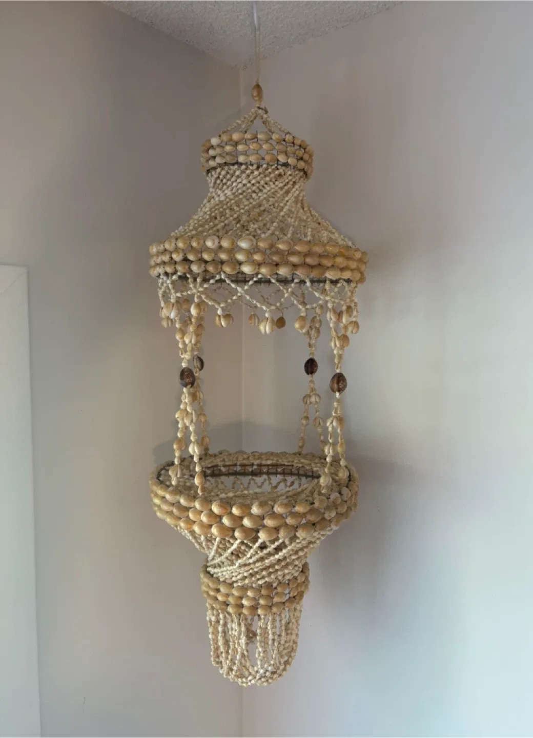 Seashell Hanging Chandelier image indicator(2)