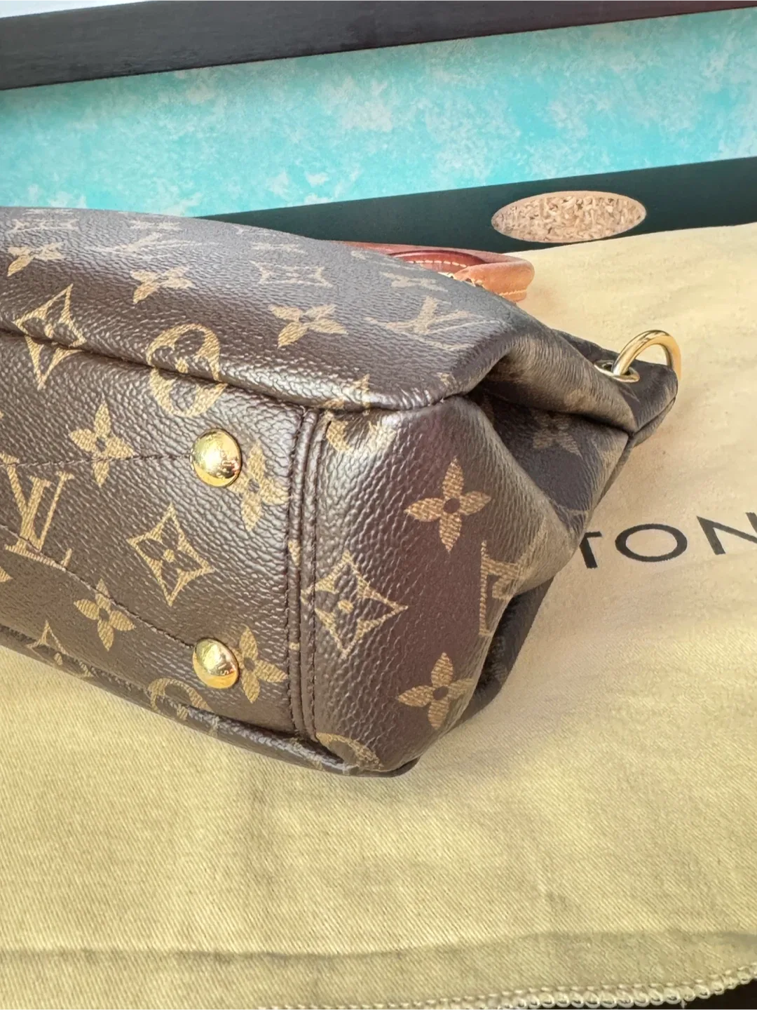 Louis Vuitton Pallas BB Monogram Empreinte image indicator(6)