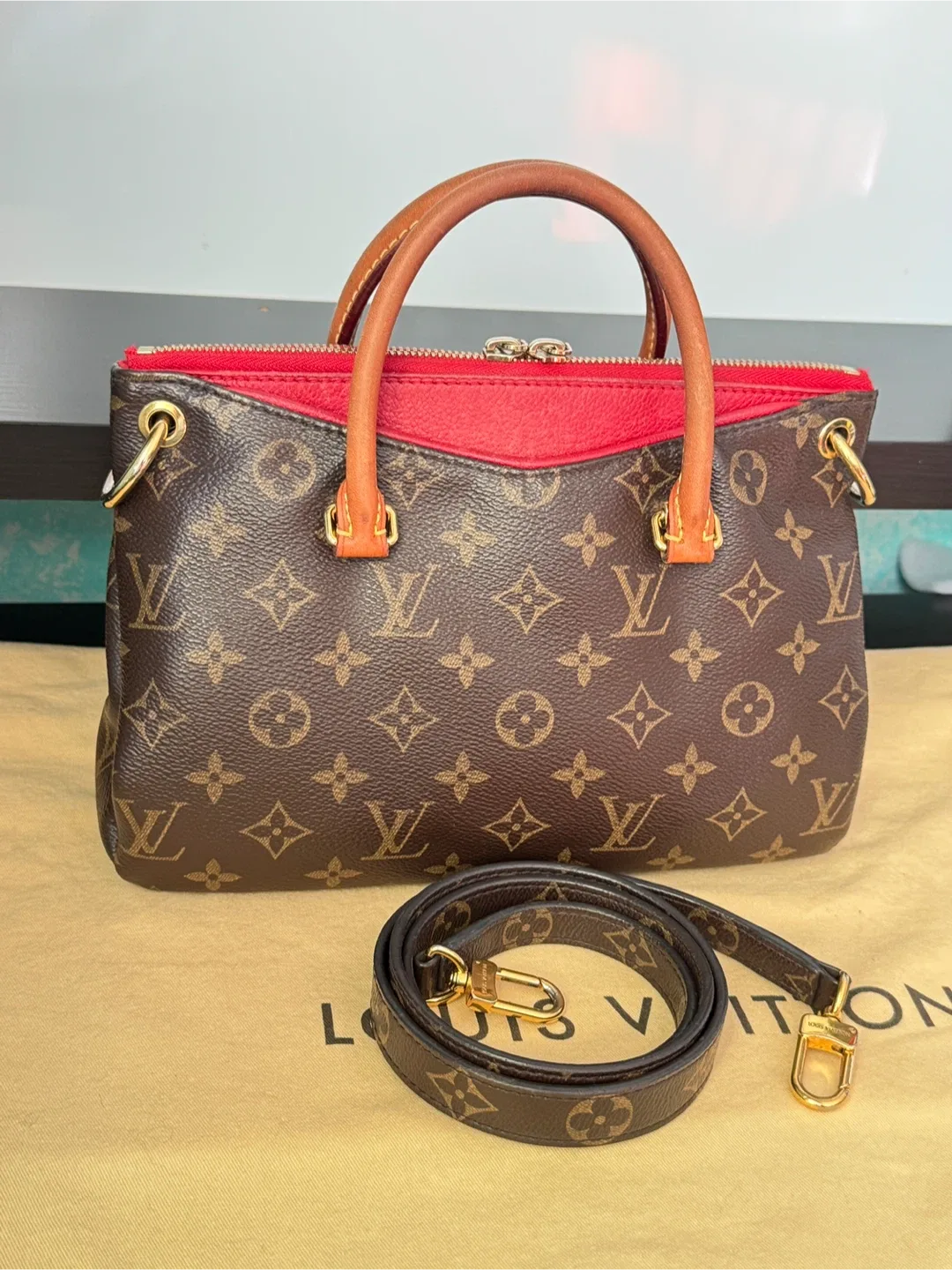 Louis Vuitton Pallas BB Monogram Empreinte image indicator(2)