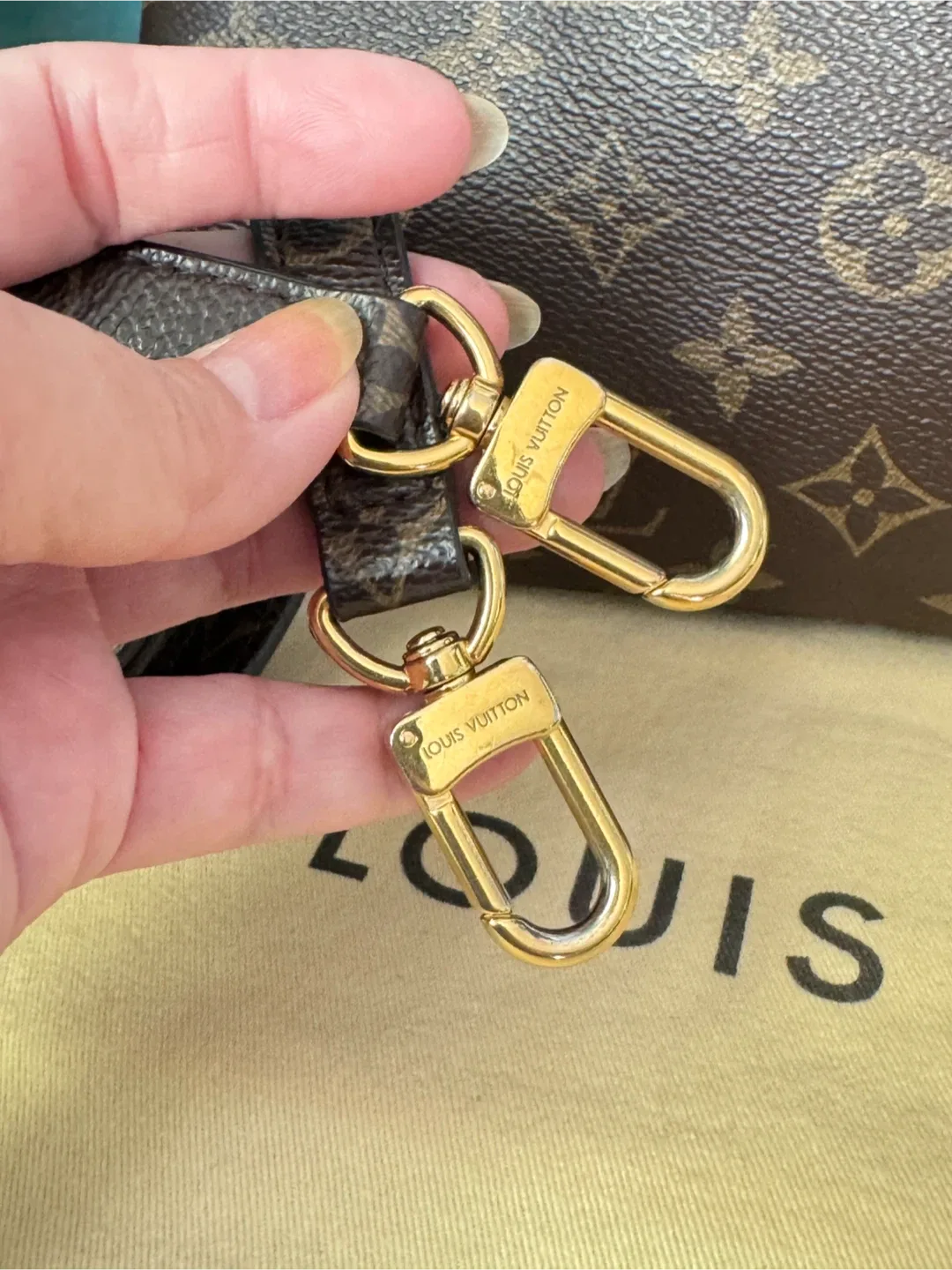 Louis Vuitton Pallas BB Monogram Empreinte image indicator(8)