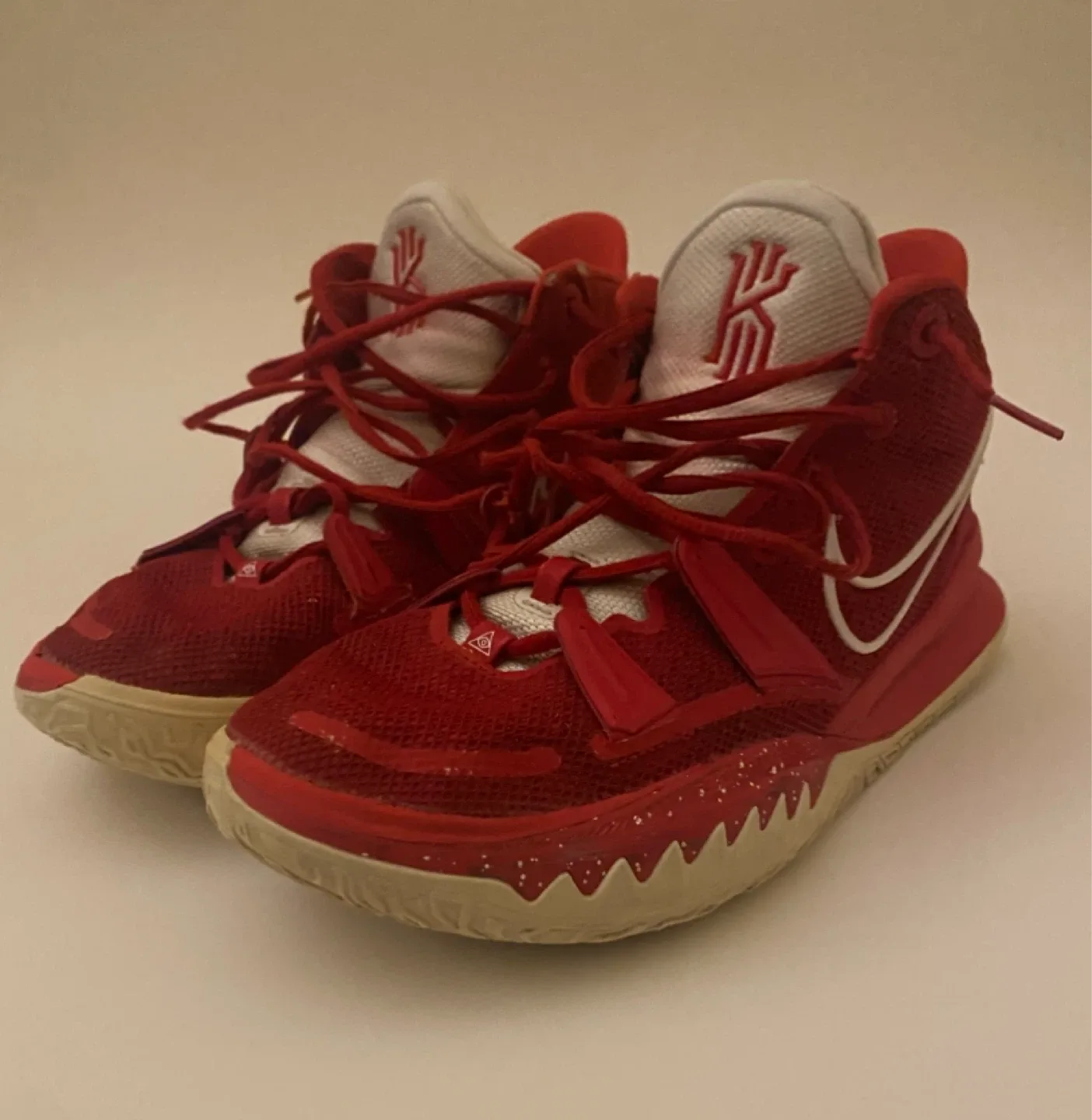 Nike Kyrie 7 TB University Red/White - Size 10 image indicator(5)