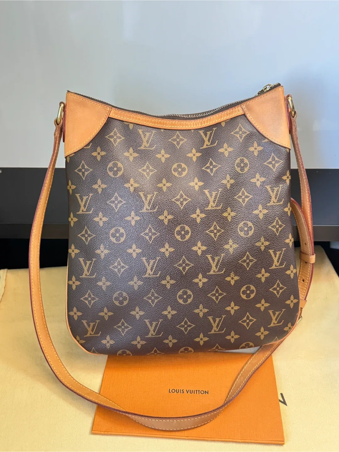 Louis Vuitton Monogram Odean MM   Bag image indicator(2)