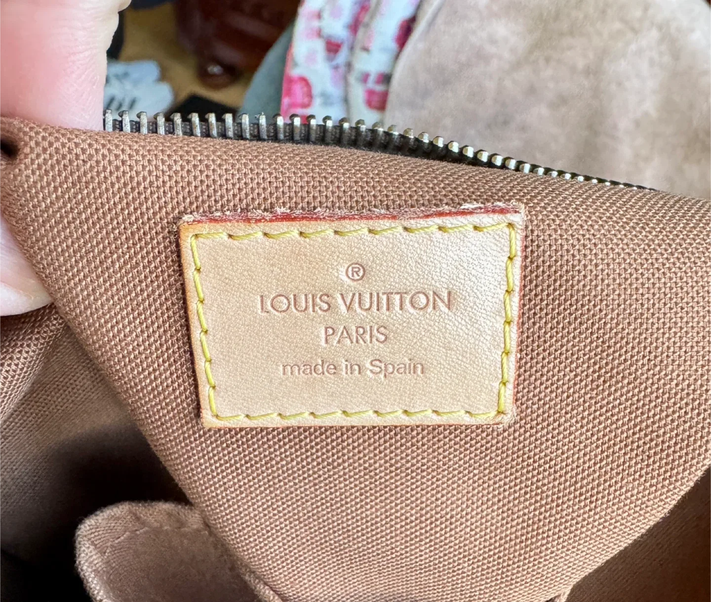Louis Vuitton Monogram Odean MM   Bag image indicator(6)