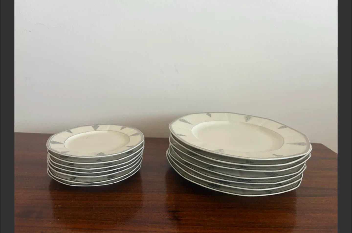 Community China Limoges France Plates - Deauville Design image indicator(2)