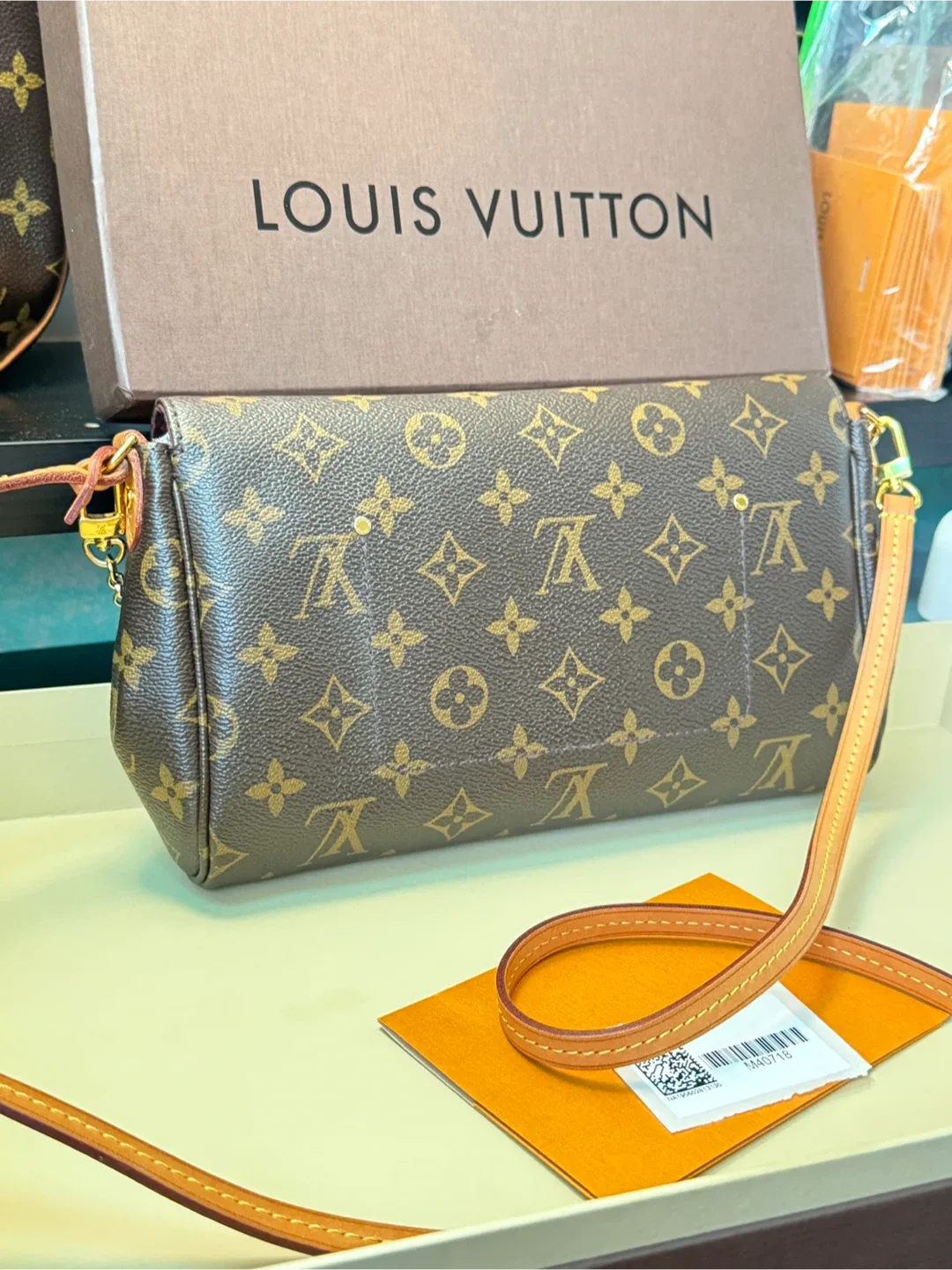 Louis Vuitton Monogram Favorite mm image indicator(2)