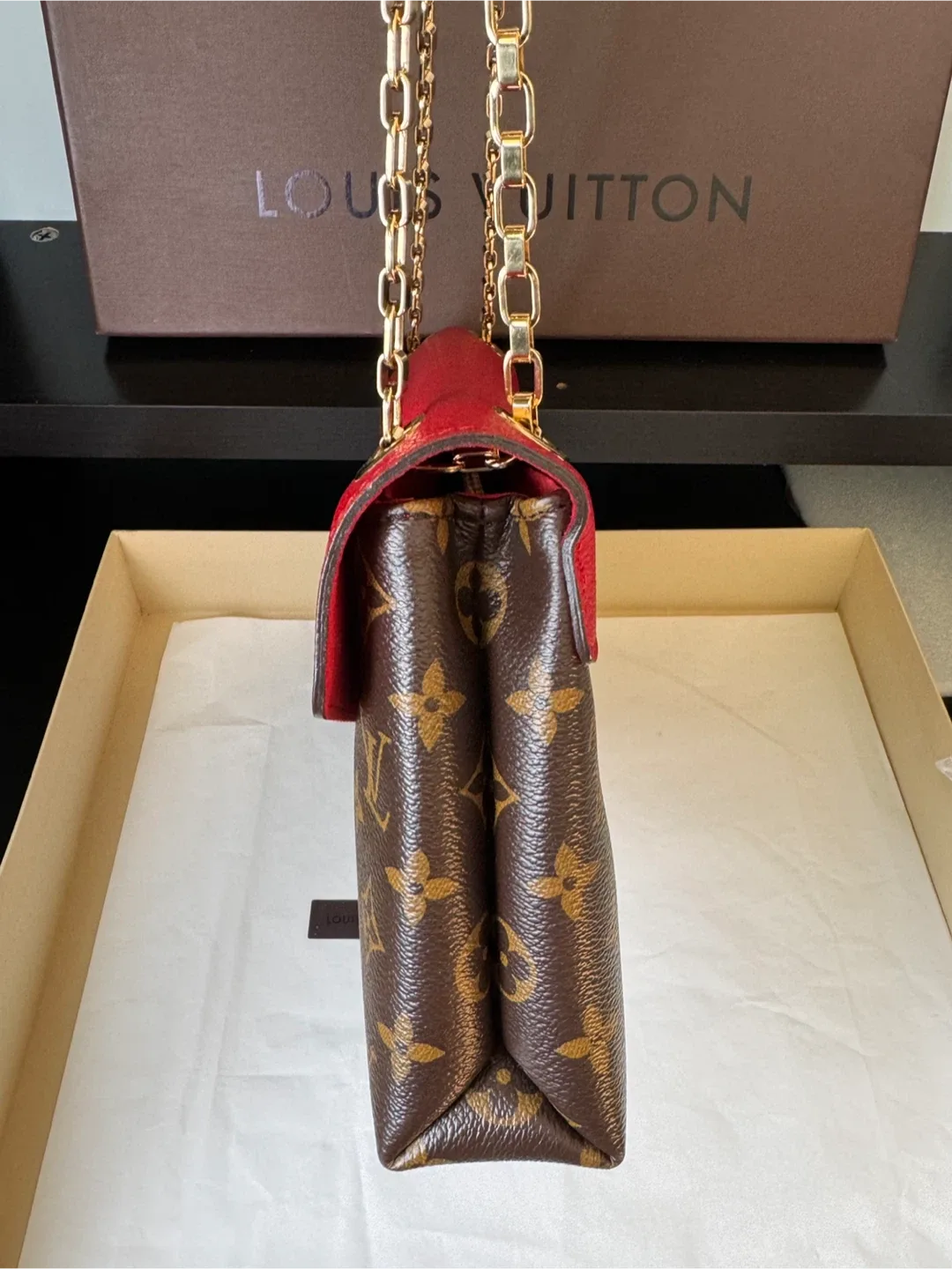 Louis Vuitton Pallas Chain  bag image indicator(3)