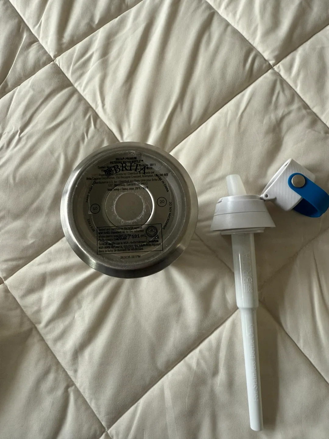 Brita Insulated Stainless Steel Filtering Water Bottle image indicator(3)