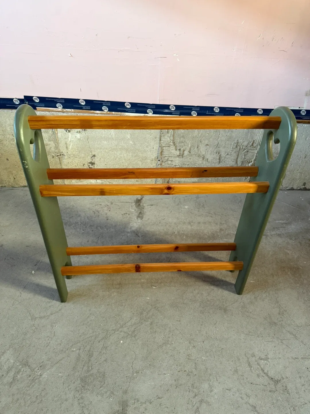 Shoe rack image indicator(2)