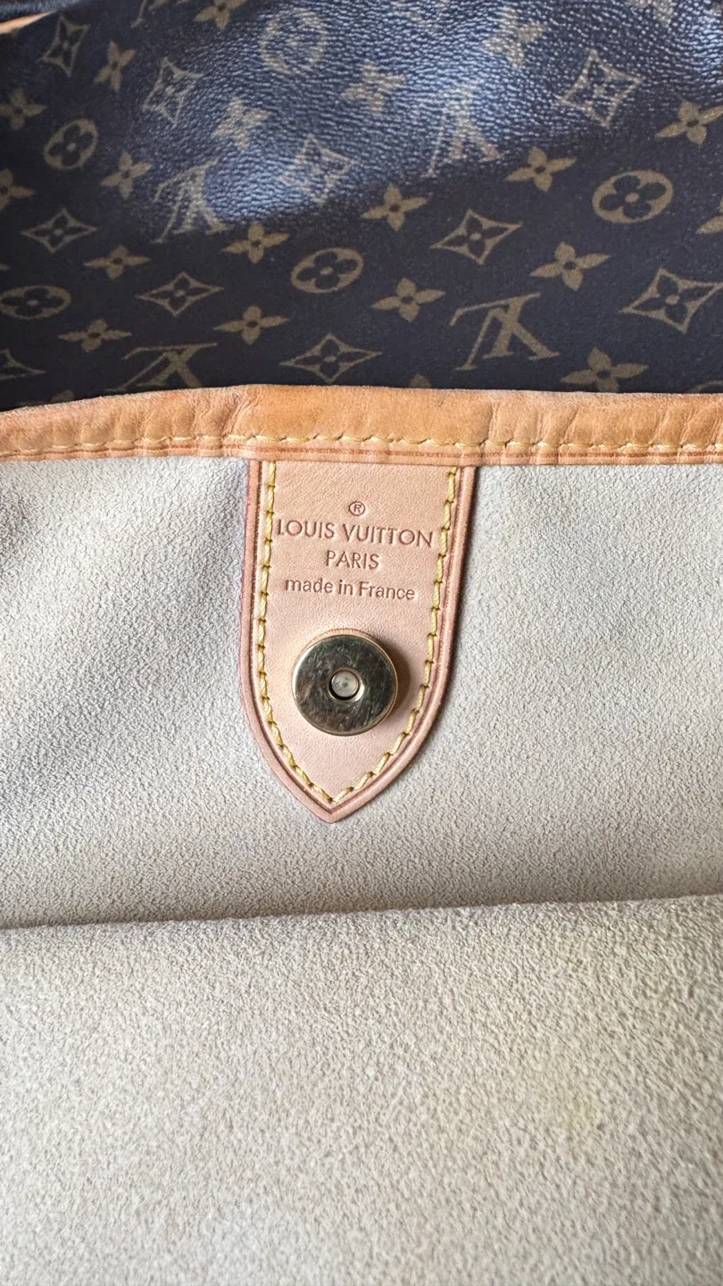 Louis Vuitton Monogram  Galleria pm   PM image indicator(5)