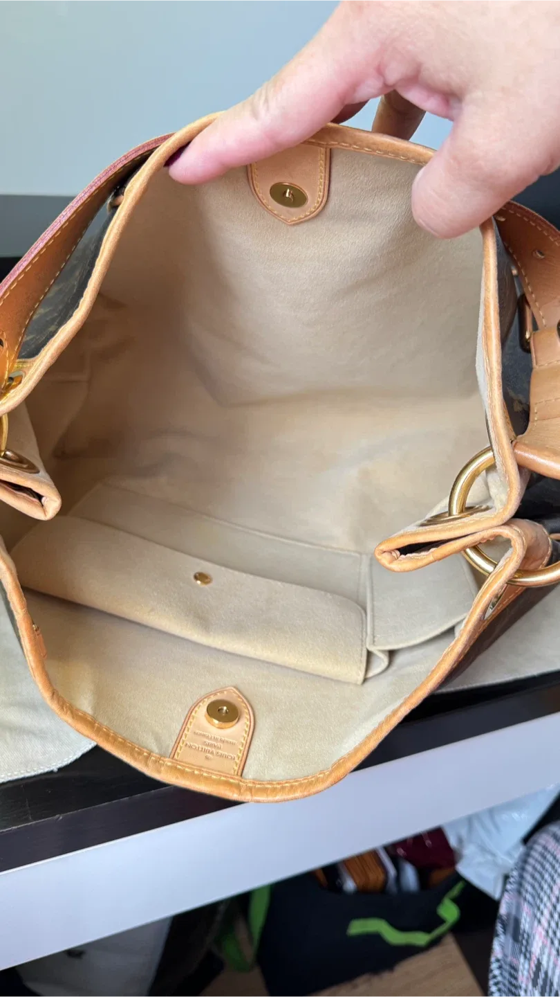 Louis Vuitton Monogram  Galleria pm   PM image indicator(3)