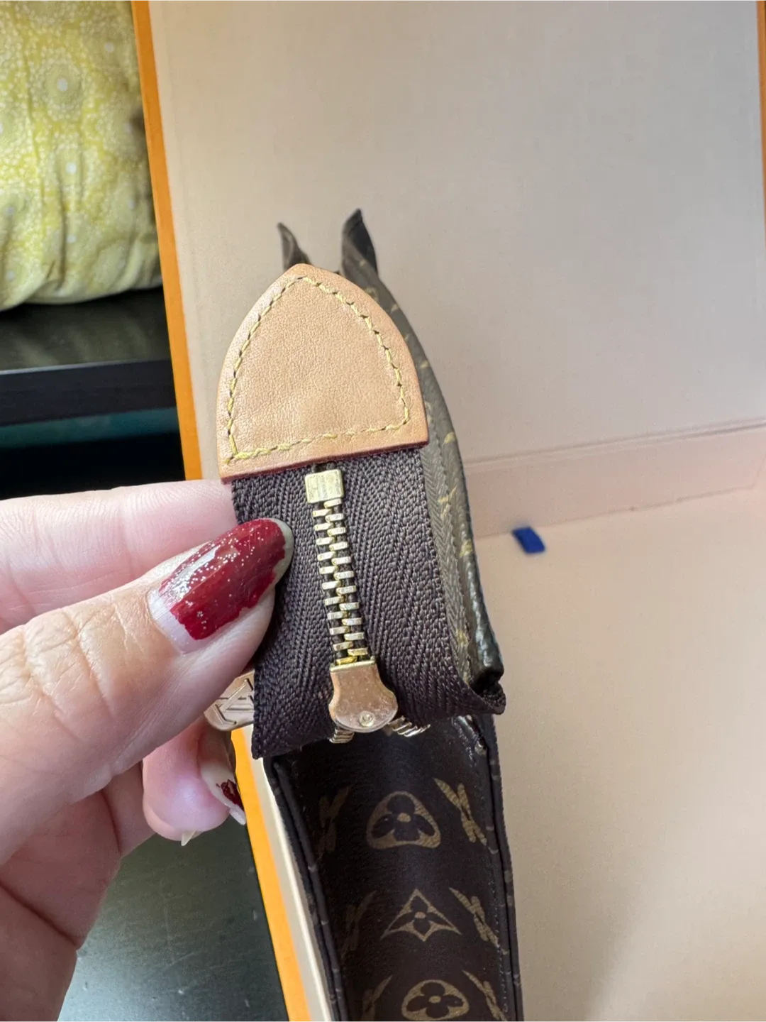 Louis Vuitton Monogram Toiletry 26 Pouch image indicator(4)