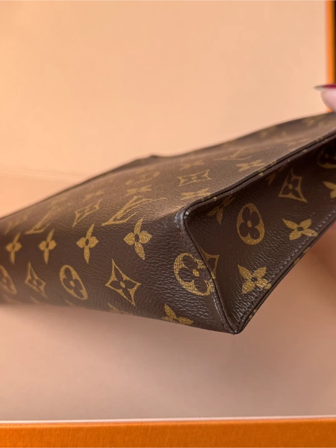 Louis Vuitton Monogram Toiletry 26 Pouch image indicator(7)