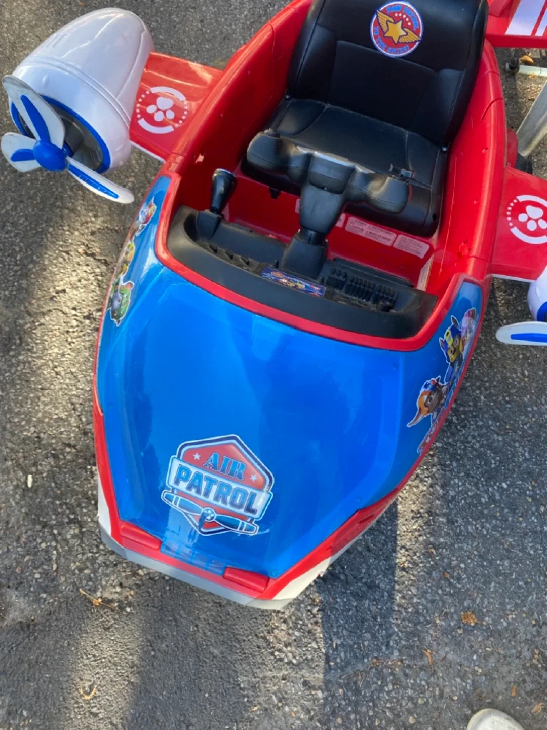 Paw Patrol 12V Electric Air Patroller Ride-On Airplane image indicator(6)