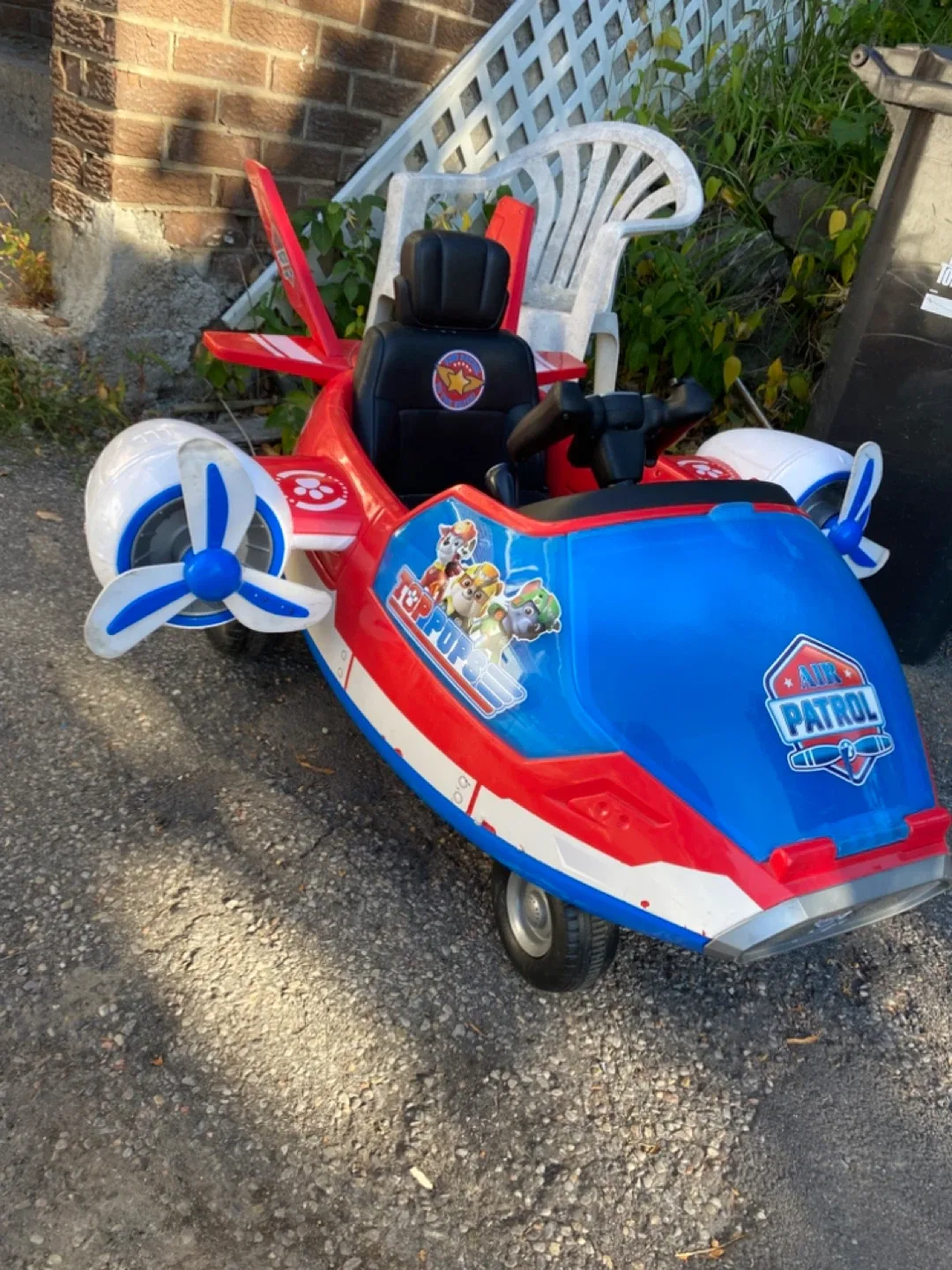 Paw Patrol 12V Electric Air Patroller Ride-On Airplane image indicator(2)