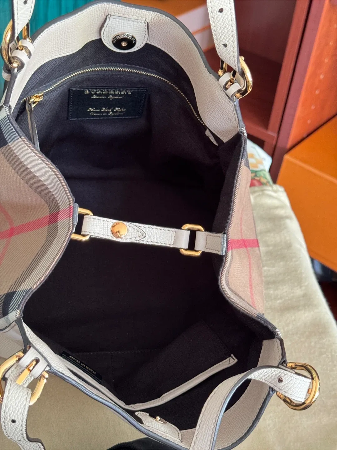 Burberry House Check Fabric Tote Bag image indicator(4)