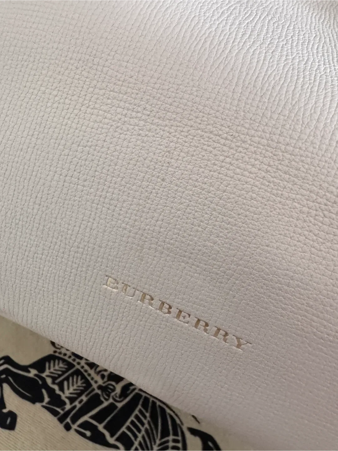 Burberry House Check Fabric Tote Bag image indicator(9)