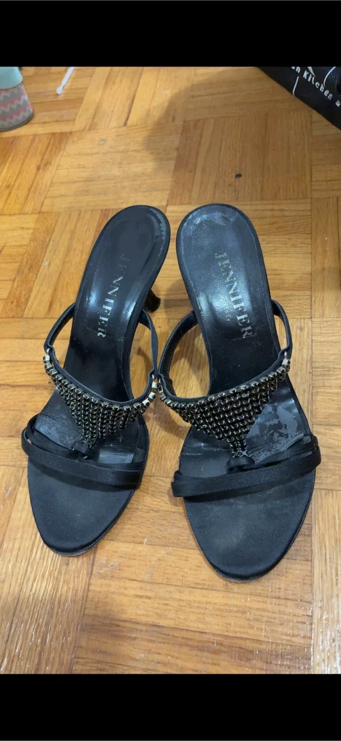 Jennifer & Bocci Black Heels - Size 34 and 35 image indicator(2)