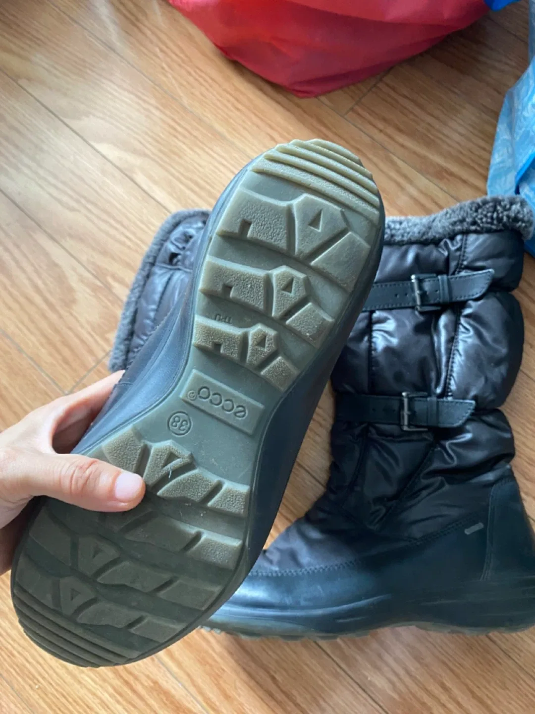 Ecco Gore-Tex Black Winter Boots - Size 38 image indicator(2)