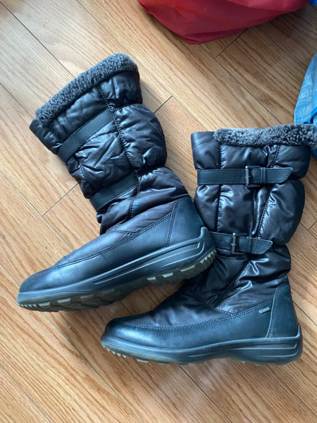 Ecco Gore-Tex Black Winter Boots - Size 38 thumbnail