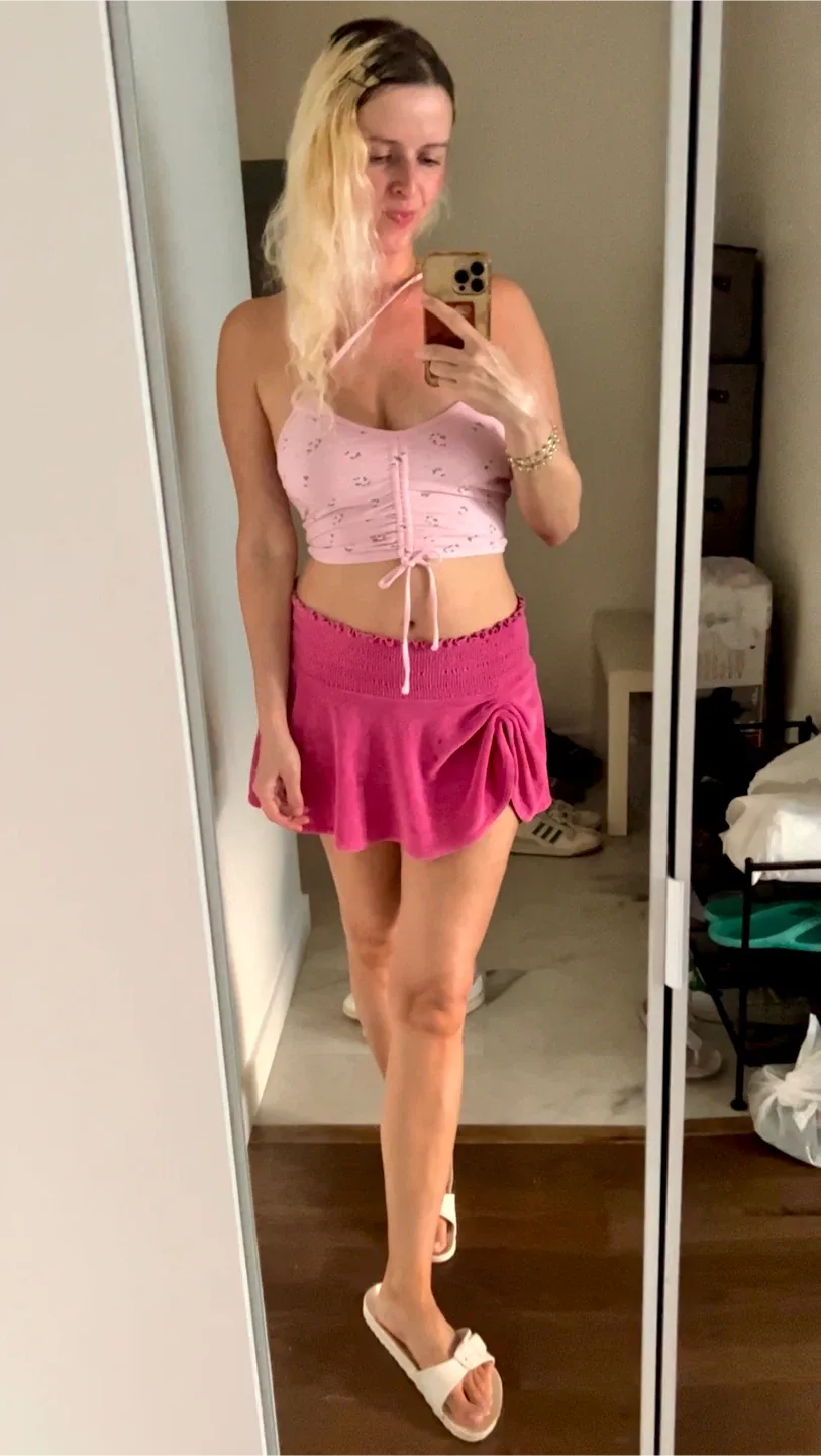 🌸Hollister crop pink top image indicator(4)