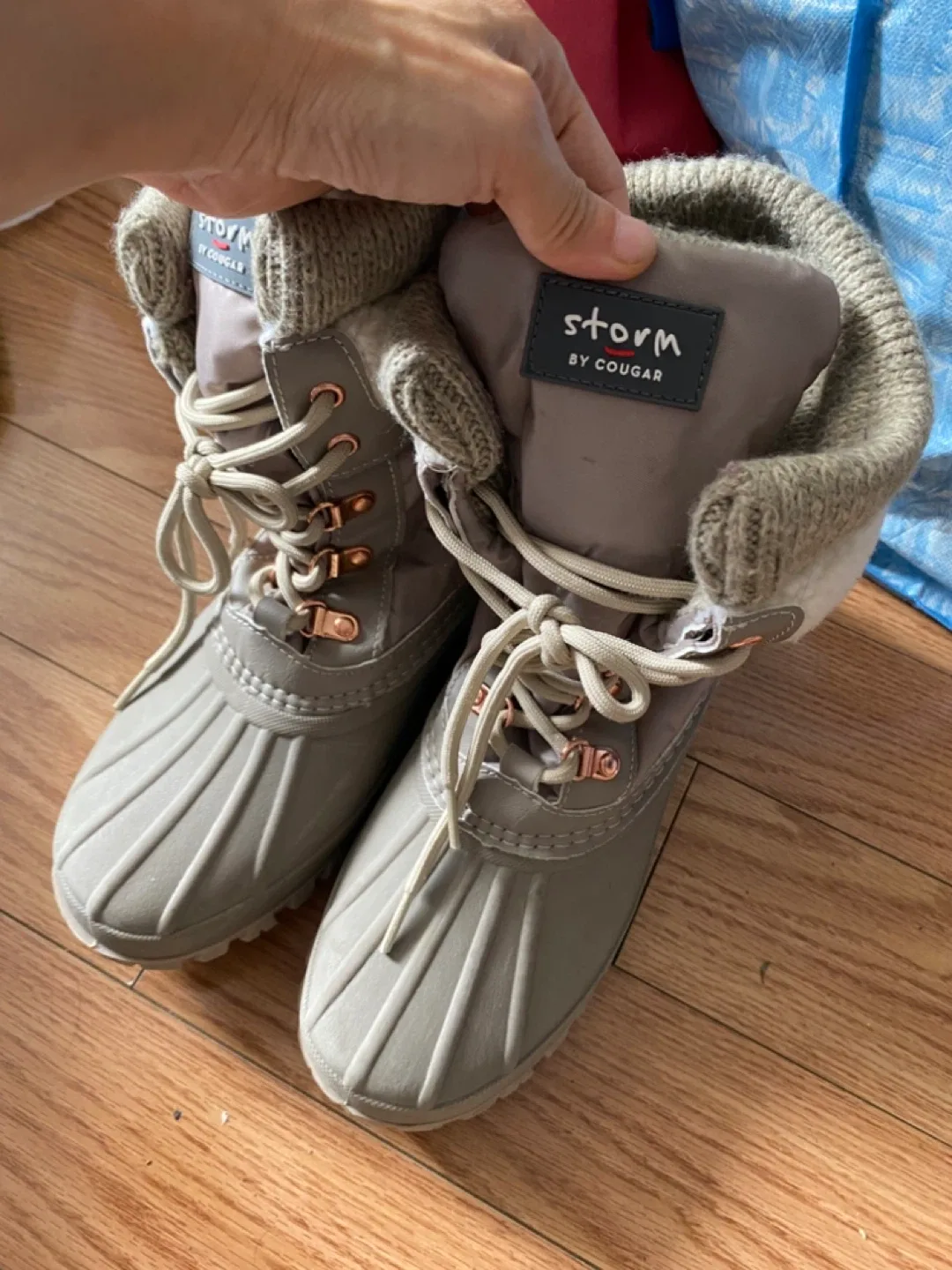 Storm by Cougar Women's Winter Boots - Size 6 thumbnail