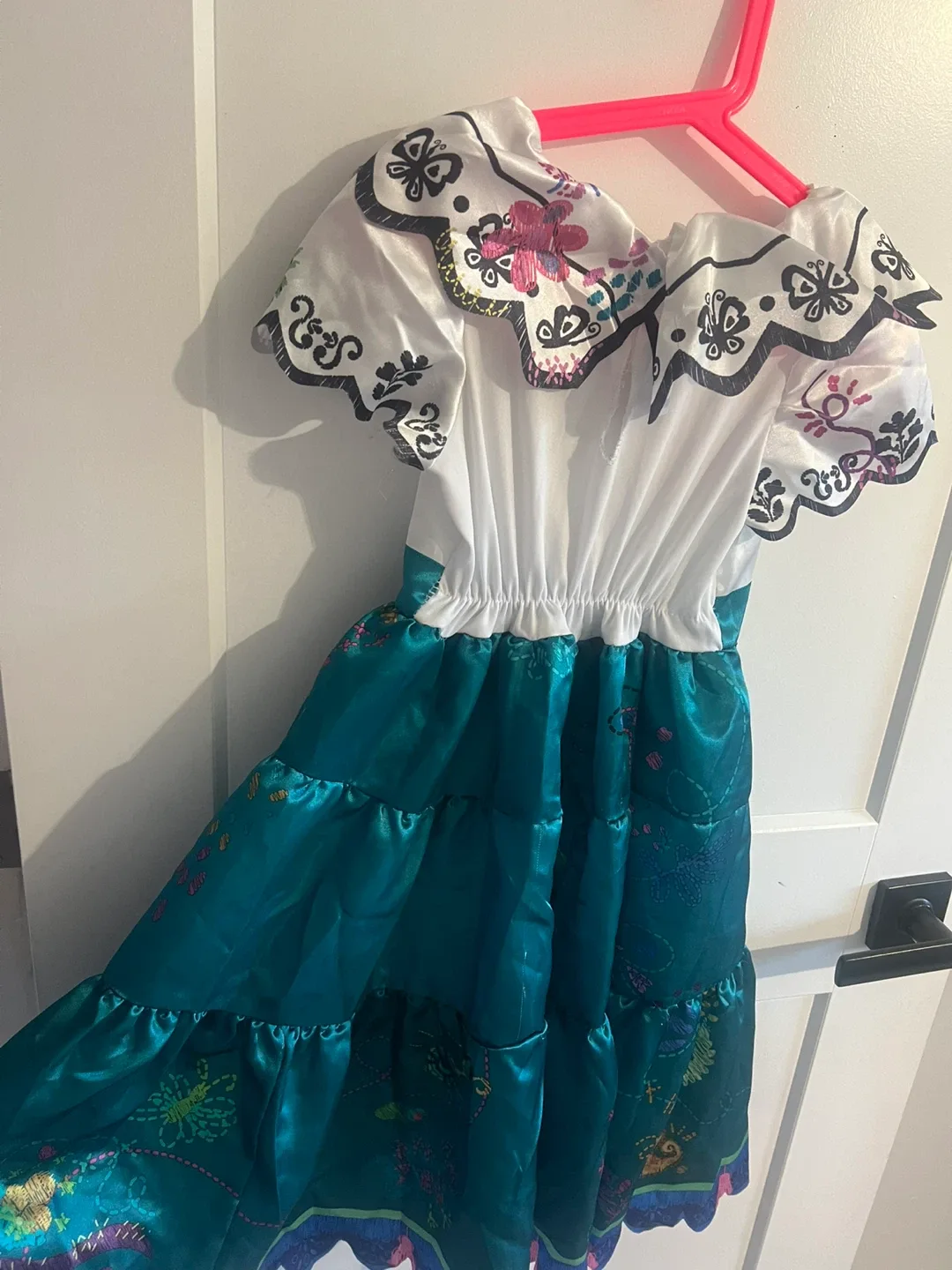 Disney Encanto Mirabel Costume - Size 4-6X image indicator(2)