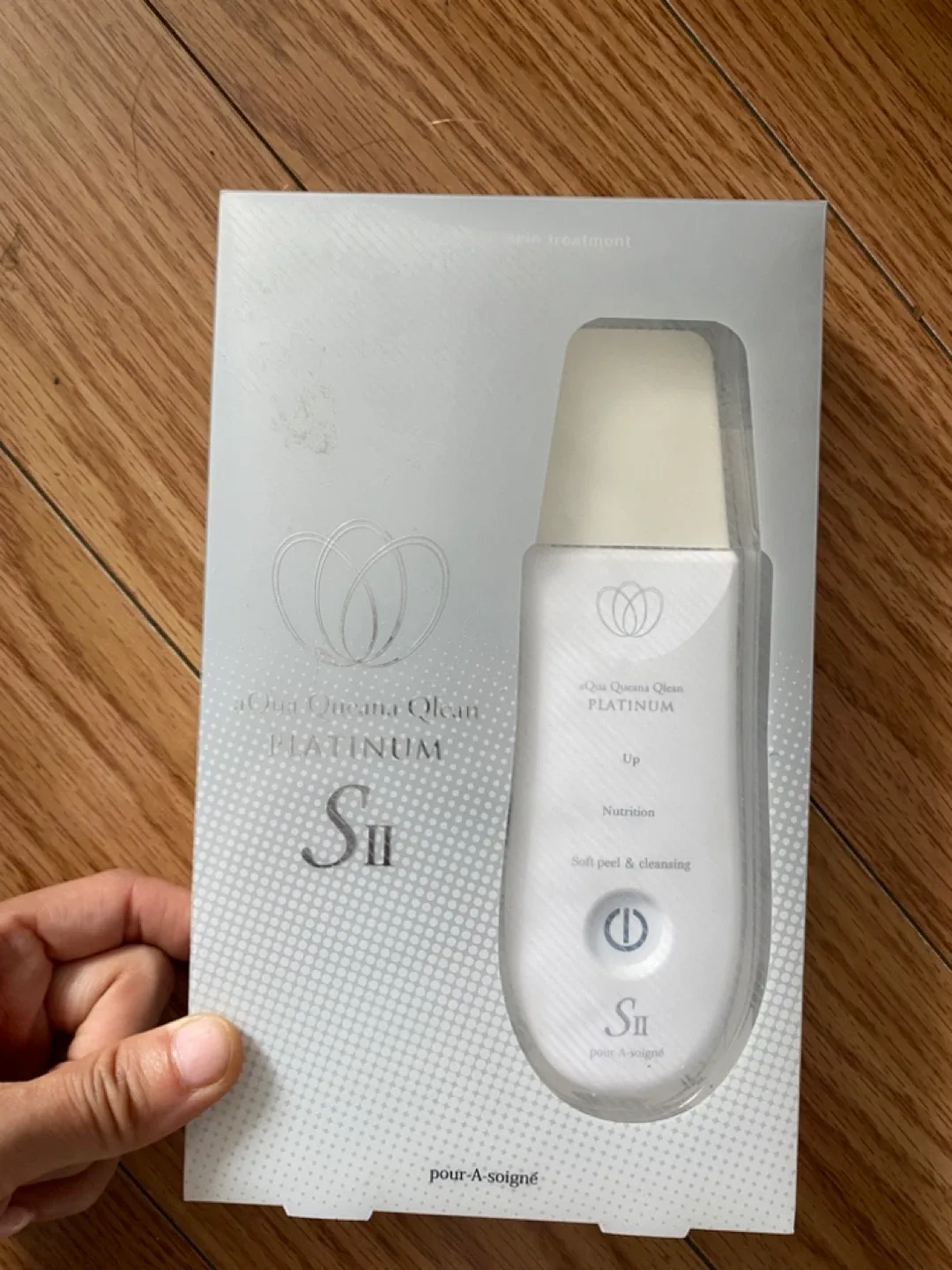 aQua Qucana Qlean Platinum S II Facial Cleansing Device thumbnail