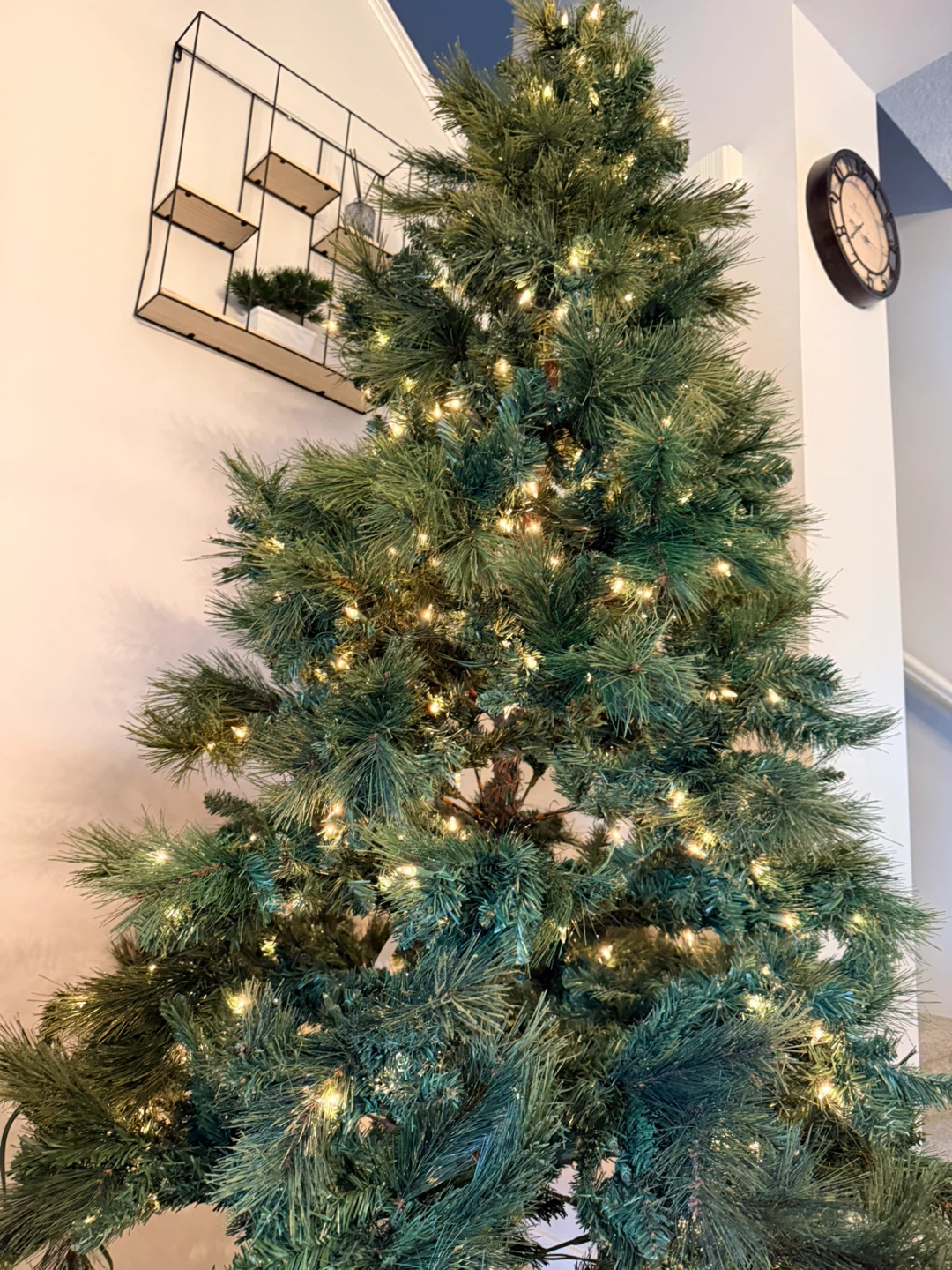 Pre-lit Artificial Christmas Tree with Ornaments - photo 2